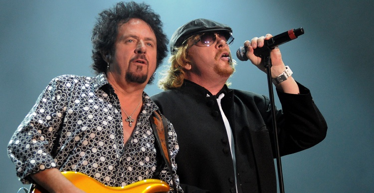 Résultat de recherche d'images pour "Toto - Live in Amsterdam (2018)"