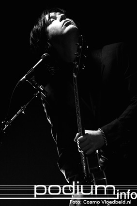 Foto Queens Of The Stone Age op Queens of the Stone Age - 28/2 - Heineken Music Hall