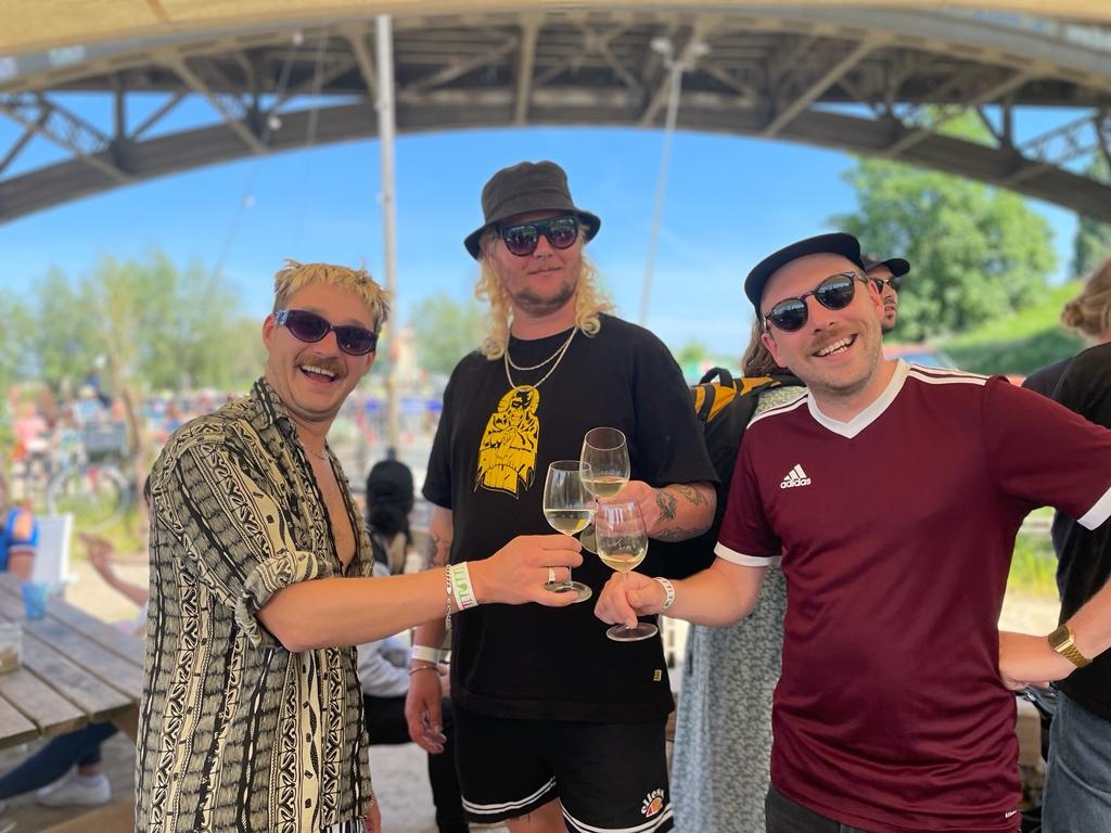 PunkCirkel ft. VALS ALARM + KABOUTERTJE PUTLUCHT