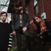 Foto Against The Current