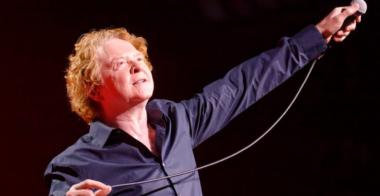 Simply red spectacle 2022