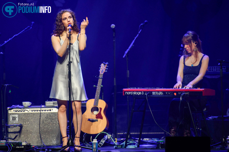 Talia Rae op David Gray - 09/04 - Koninklijk Theater Carré foto