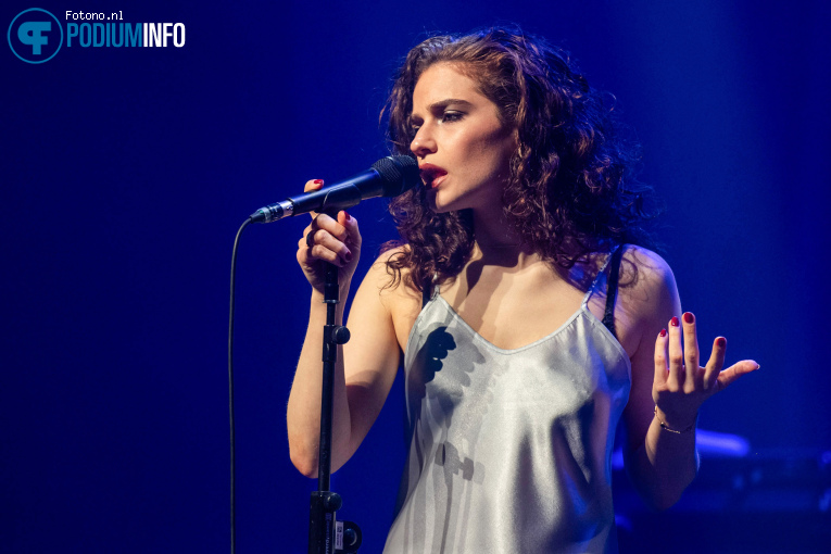 Talia Rae op David Gray - 09/04 - Koninklijk Theater Carré foto