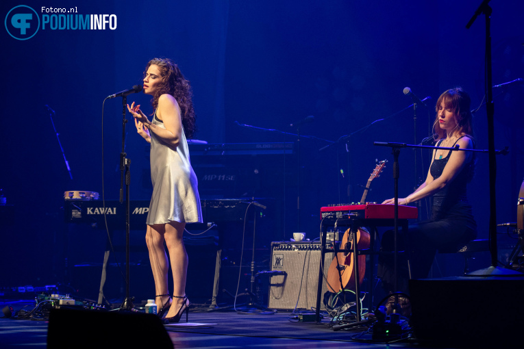 Talia Rae op David Gray - 09/04 - Koninklijk Theater Carré foto