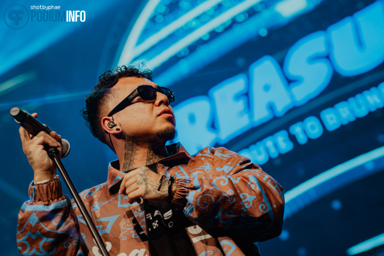 Treasure op The Tribute - Live in Concert - 17/04 - Ziggo Dome foto