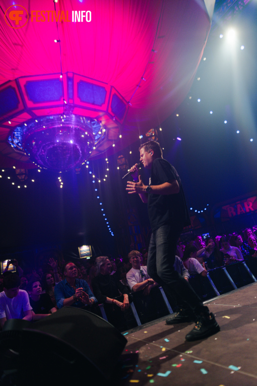 Sven Versteeg op Paaspop Schijndel 2025 - Vrijdag foto