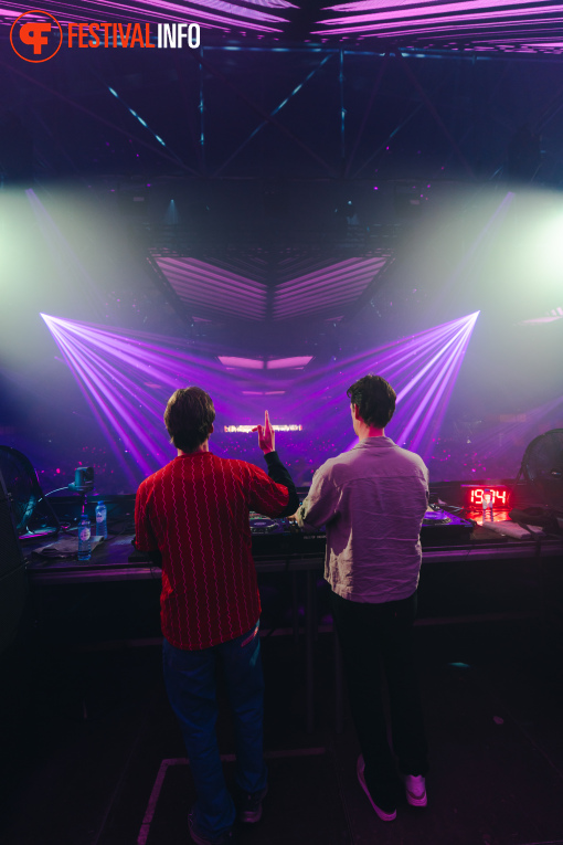 Mr. Belt & Wezol op Paaspop Schijndel 2025 - Vrijdag foto