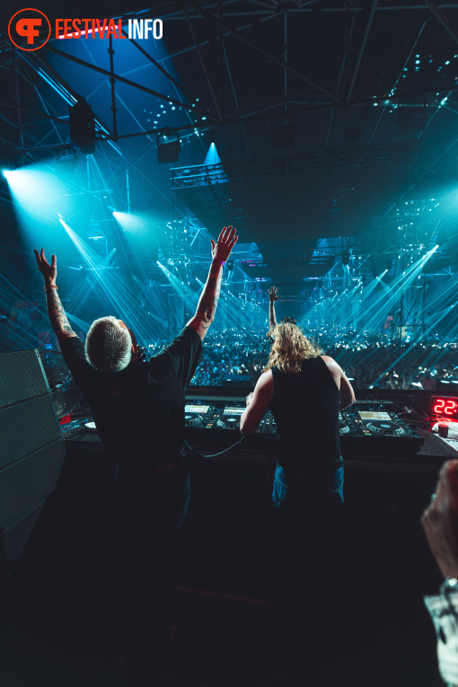 Kris Kross Amsterdam op Paaspop Schijndel 2025 - Vrijdag foto