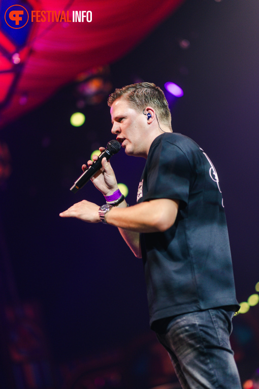 Sven Versteeg op Paaspop Schijndel 2025 - Vrijdag foto