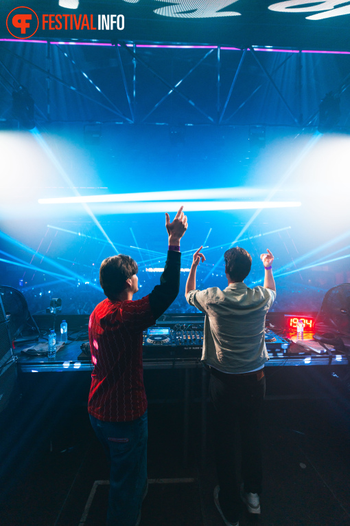 Mr. Belt & Wezol op Paaspop Schijndel 2025 - Vrijdag foto