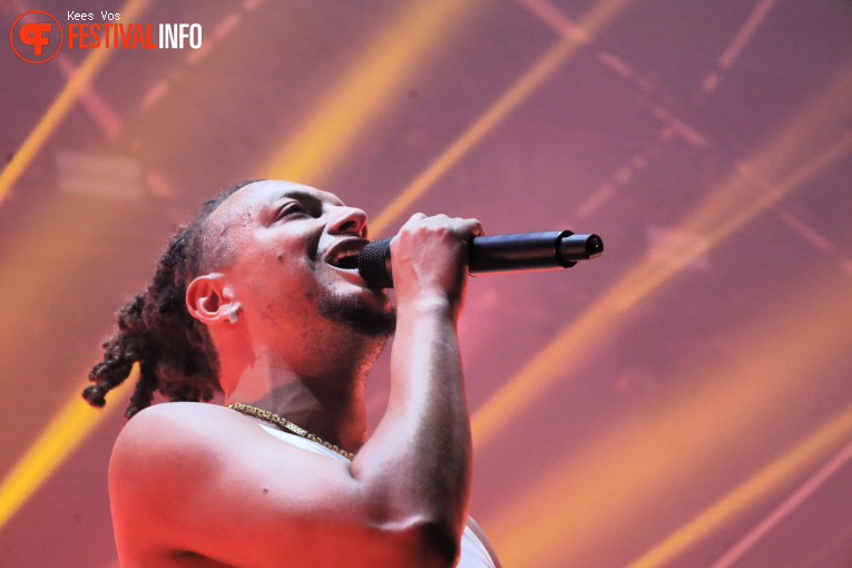 Ronnie Flex & The Fam op Paaspop Schijndel 2025 - Vrijdag foto