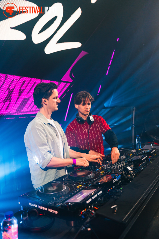 Mr. Belt & Wezol op Paaspop Schijndel 2025 - Vrijdag foto