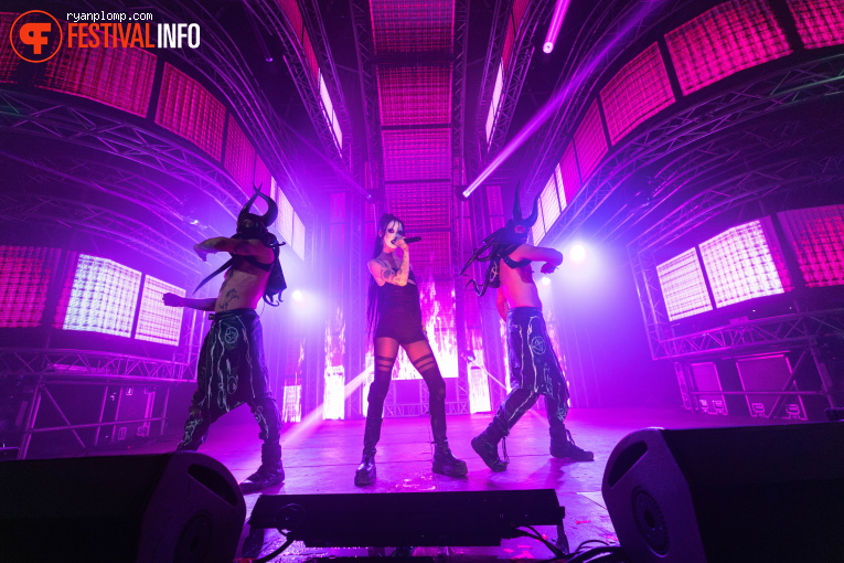 Bambie Thug op Paaspop Schijndel 2025 - Zaterdag foto