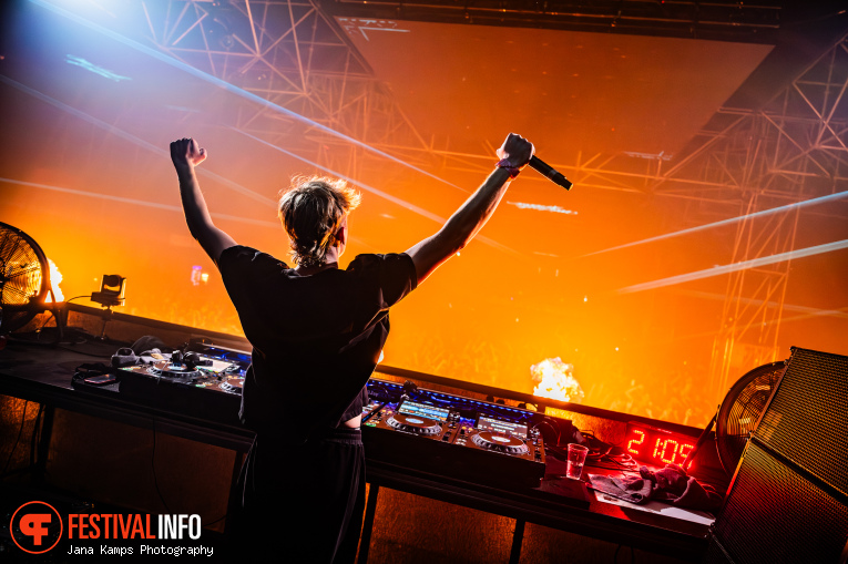 Michael Amani op Paaspop Schijndel 2025 - Zondag foto