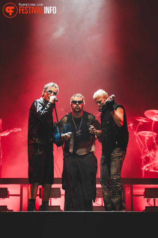 Goldband op Paaspop Schijndel 2025 - Zondag foto