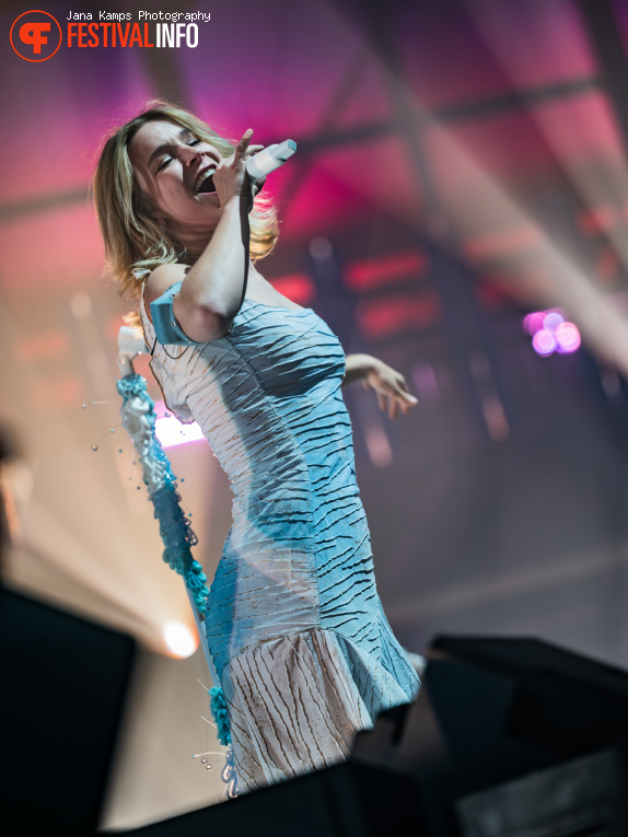 Pommelien Thijs op Paaspop Schijndel 2025 - Zondag foto