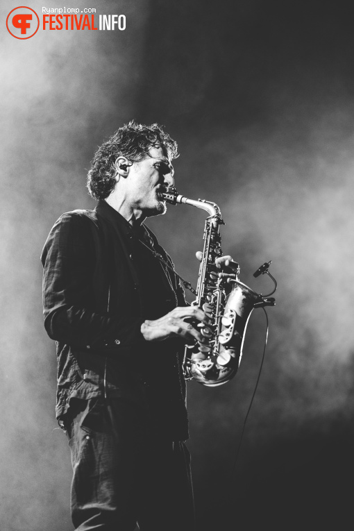 Parov Stelar op Paaspop Schijndel 2025 - Zondag foto
