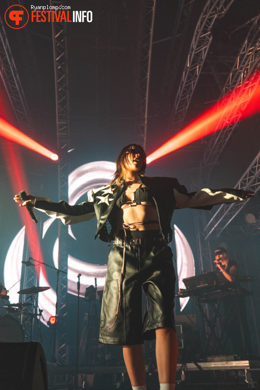 Maan op Paaspop Schijndel 2025 - Zondag foto