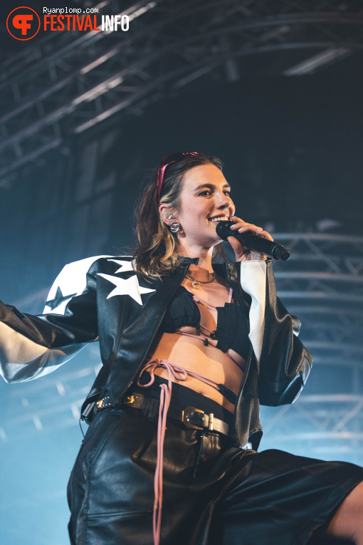 Maan op Paaspop Schijndel 2025 - Zondag foto