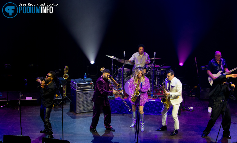 Candy Dulfer op Candy Dulfer Presents The Purple Jam - 21/04 - TivoliVredenburg foto