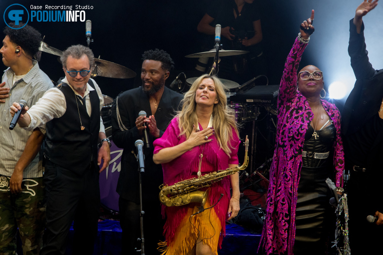 Candy Dulfer op Candy Dulfer Presents The Purple Jam - 21/04 - TivoliVredenburg foto