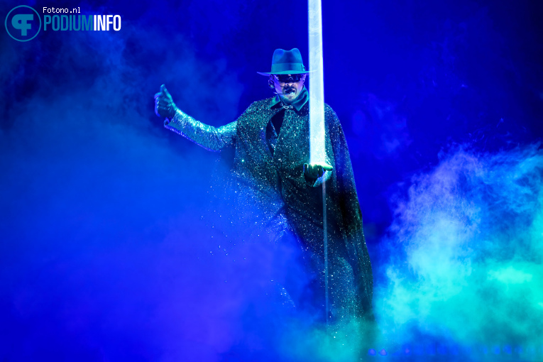 Usher op Usher PAST PRESENT FUTURE TOUR - 22/04 - Ziggo Dome foto