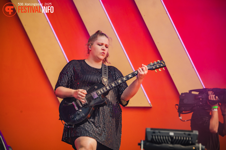 Steam Sister op 538 Koningsdag 2025 foto