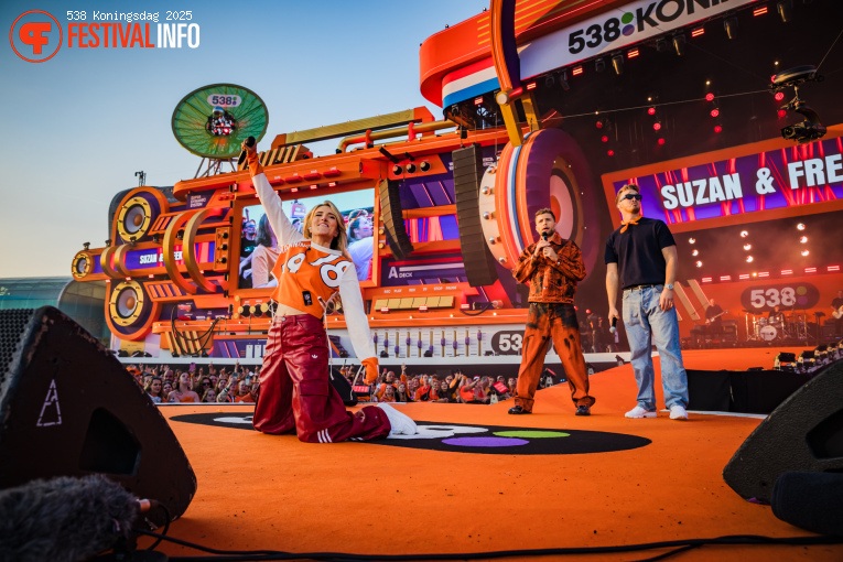 Suzan & Freek op 538 Koningsdag 2025 foto