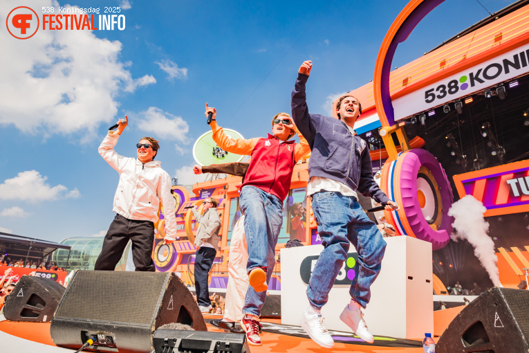 Turfy Gang op 538 Koningsdag 2025 foto