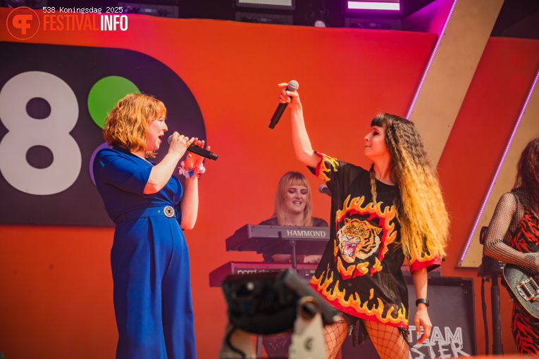 Anouk Wolf op 538 Koningsdag 2025 foto