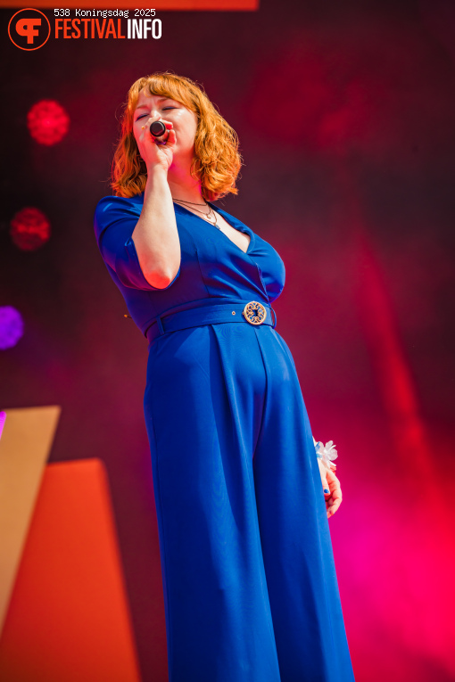 Anouk Wolf op 538 Koningsdag 2025 foto