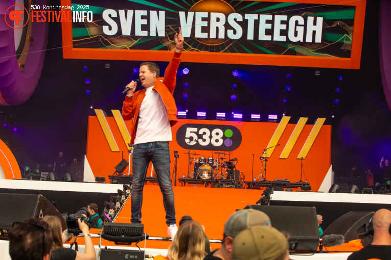 Sven Versteeg op 538 Koningsdag 2025 foto