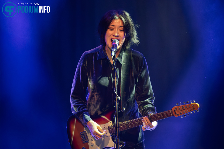 Miki Berenyi op Miki Berenyi Trio + Lol Tolhurst - 01/05 - Patronaat foto