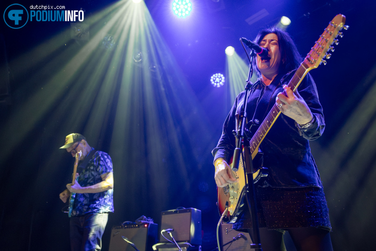 Miki Berenyi op Miki Berenyi Trio + Lol Tolhurst - 01/05 - Patronaat foto