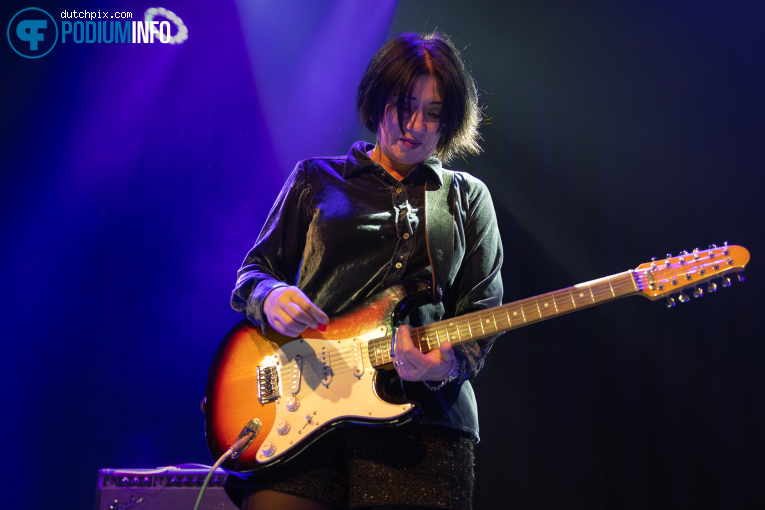 Miki Berenyi op Miki Berenyi Trio + Lol Tolhurst - 01/05 - Patronaat foto