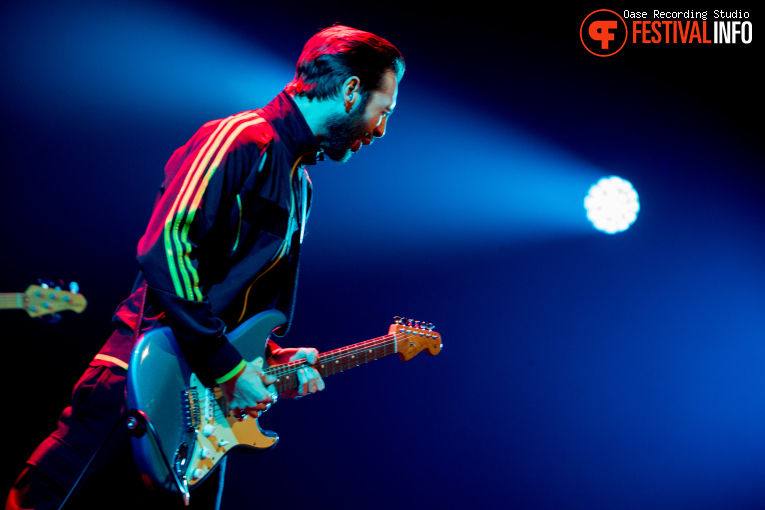 Laurence Jones op Rhythm & Blues Night 2025 foto