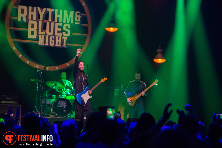 Laurence Jones op Rhythm & Blues Night 2025 foto