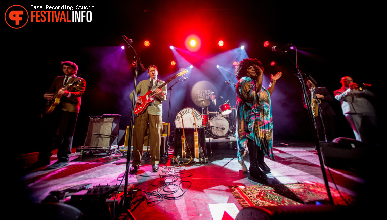 Michelle David & The True-tones op Rhythm & Blues Night 2025 foto