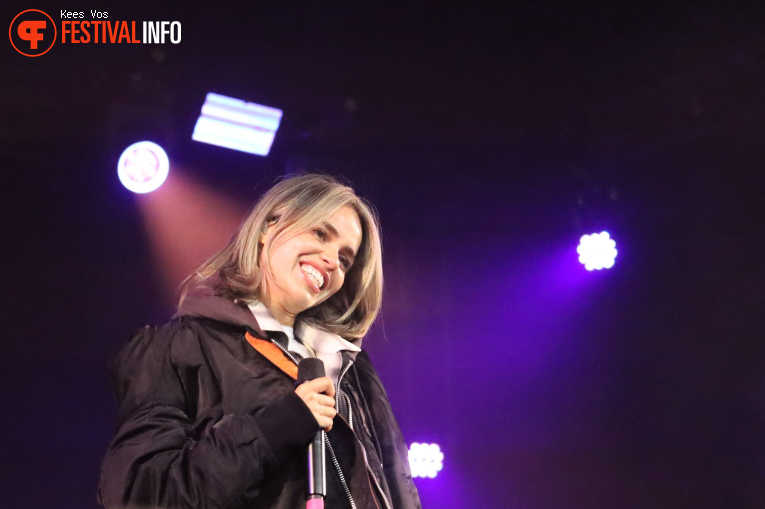 Zoë Tauran op Bevrijdingsfestival Brabant 2025 foto