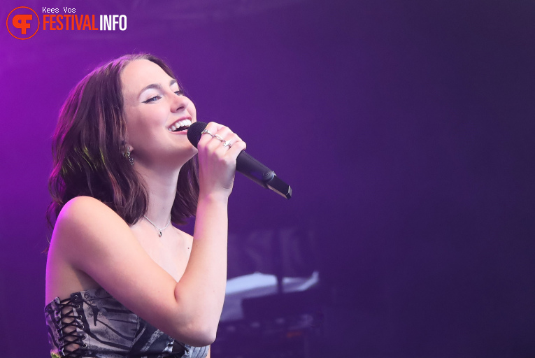 Jet van der Steen op Bevrijdingsfestival Brabant 2025 foto