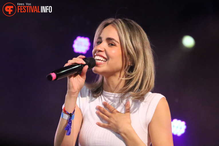 Zoë Tauran op Bevrijdingsfestival Brabant 2025 foto