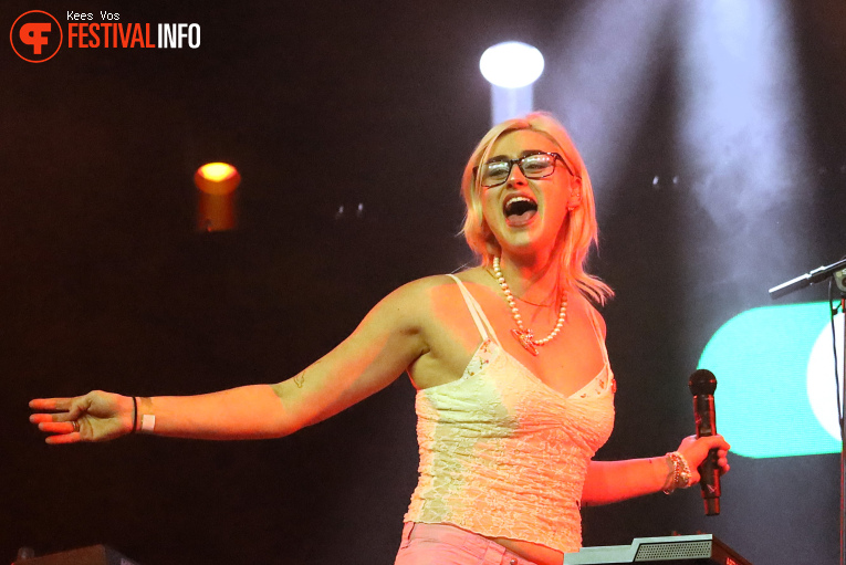 Bente op Bevrijdingsfestival Brabant 2025 foto