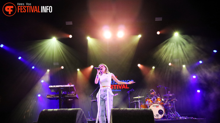 Zoë Tauran op Bevrijdingsfestival Brabant 2025 foto