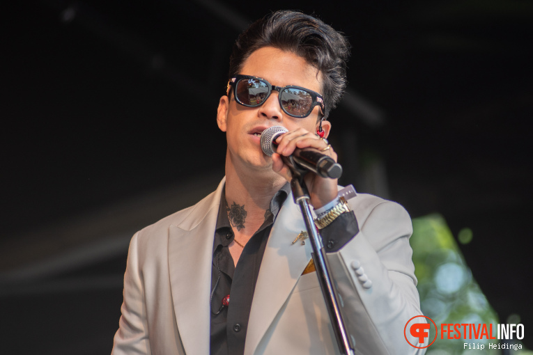 Luke Christoffel op Bevrijdingsfestival Overijssel 2025 foto