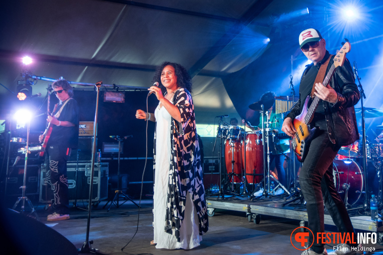 Zuco 103 op Bevrijdingsfestival Overijssel 2025 foto
