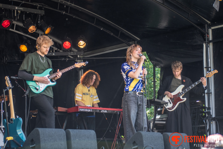 LOE op Bevrijdingsfestival Overijssel 2025 foto