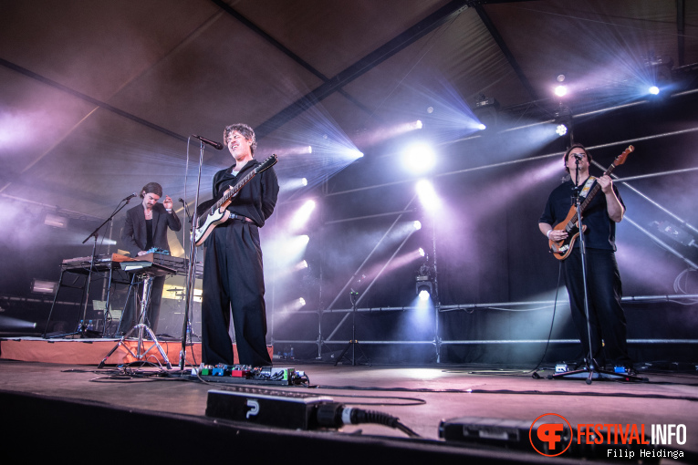 J. Bernardt op Bevrijdingsfestival Overijssel 2025 foto