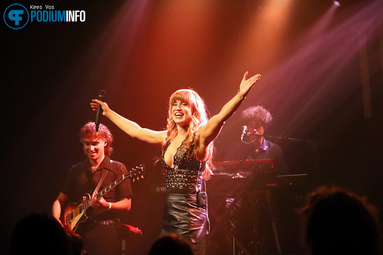 Jayah op Tim Akkerman & The Ivy League - 08/05 - Effenaar foto
