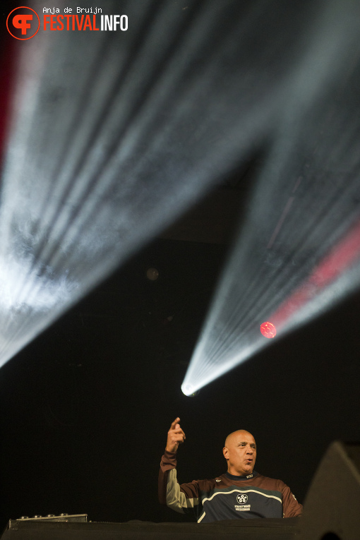 DJ Paul Elstak op Bevrijdingsfestival Zuid-Holland 2025 foto