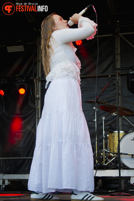 Berthaju op Bevrijdingsfestival Zuid-Holland 2025 foto